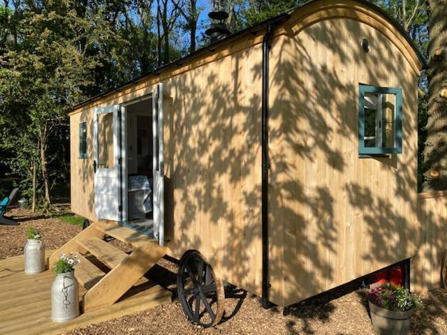 Coachroad Shepherds Huts بيتورث المظهر الخارجي الصورة